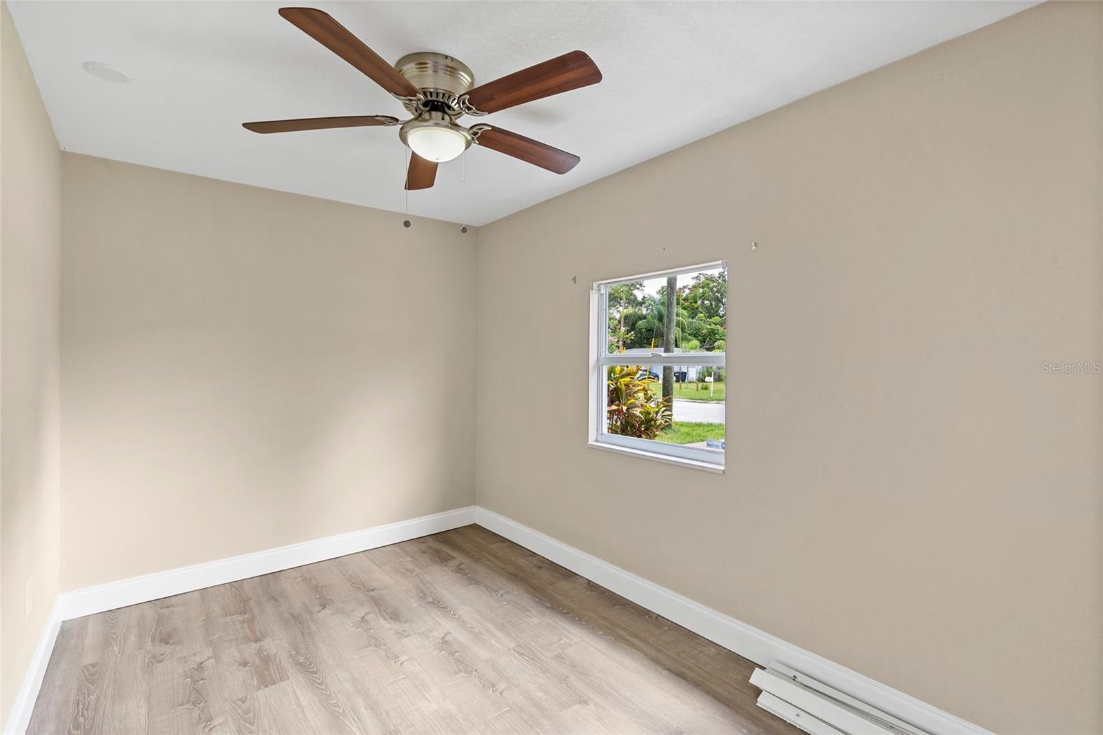 118 DAVID AVE — photo 16