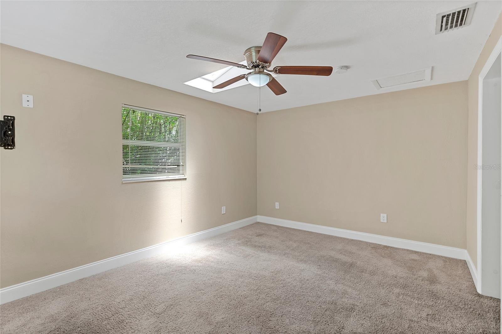 118 DAVID AVE — photo 24