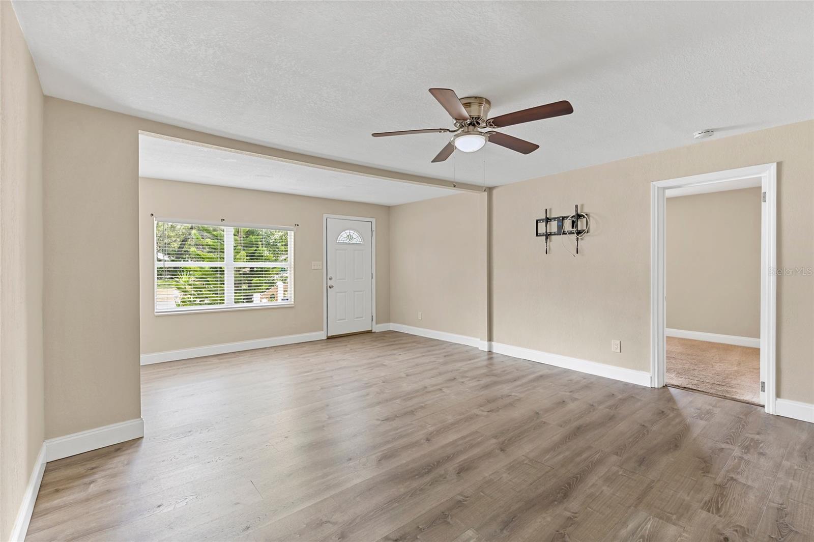 118 DAVID AVE — photo 10