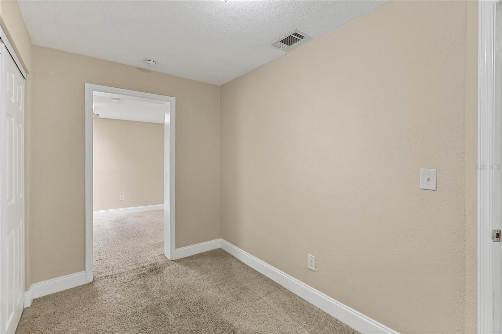 118 DAVID AVE — photo 26