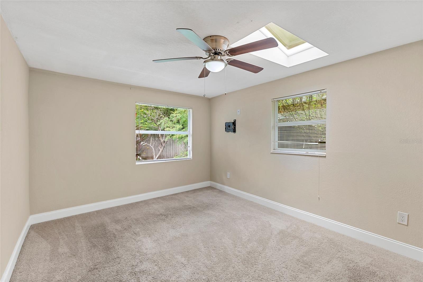 118 DAVID AVE — photo 19