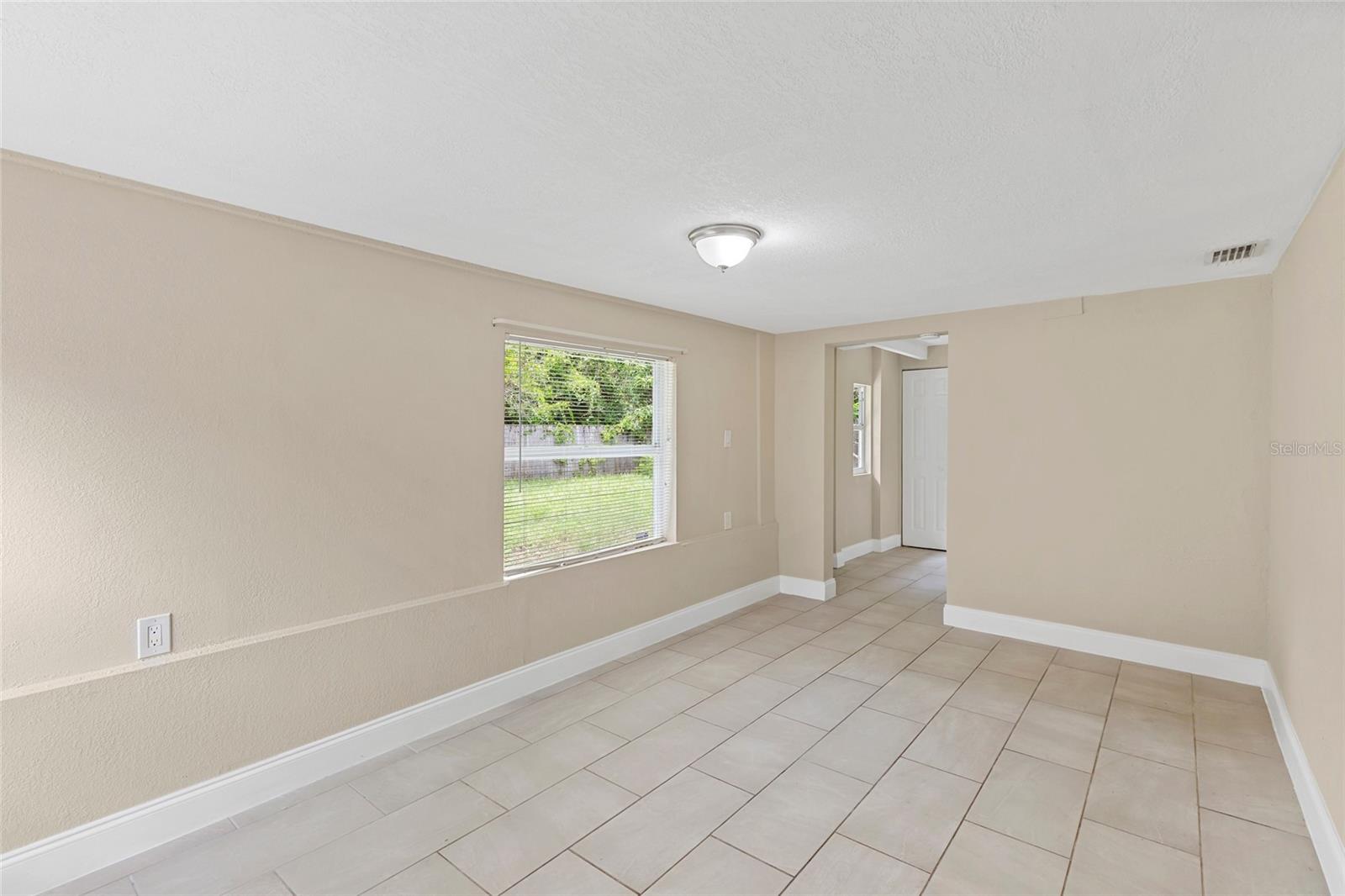 118 DAVID AVE — photo 34