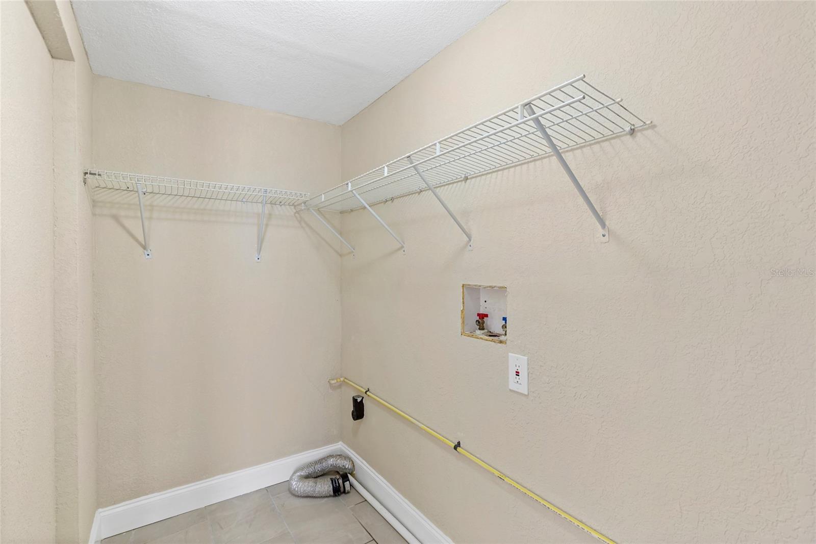 118 DAVID AVE — photo 32