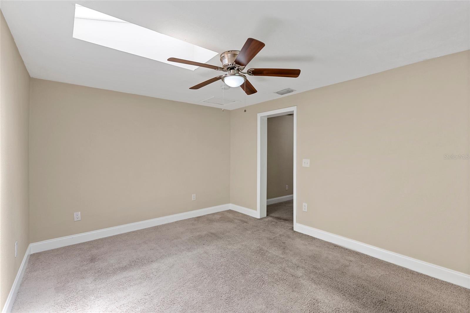 118 DAVID AVE — photo 23