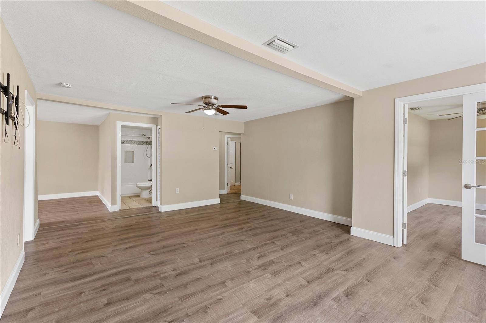 118 DAVID AVE — photo 12