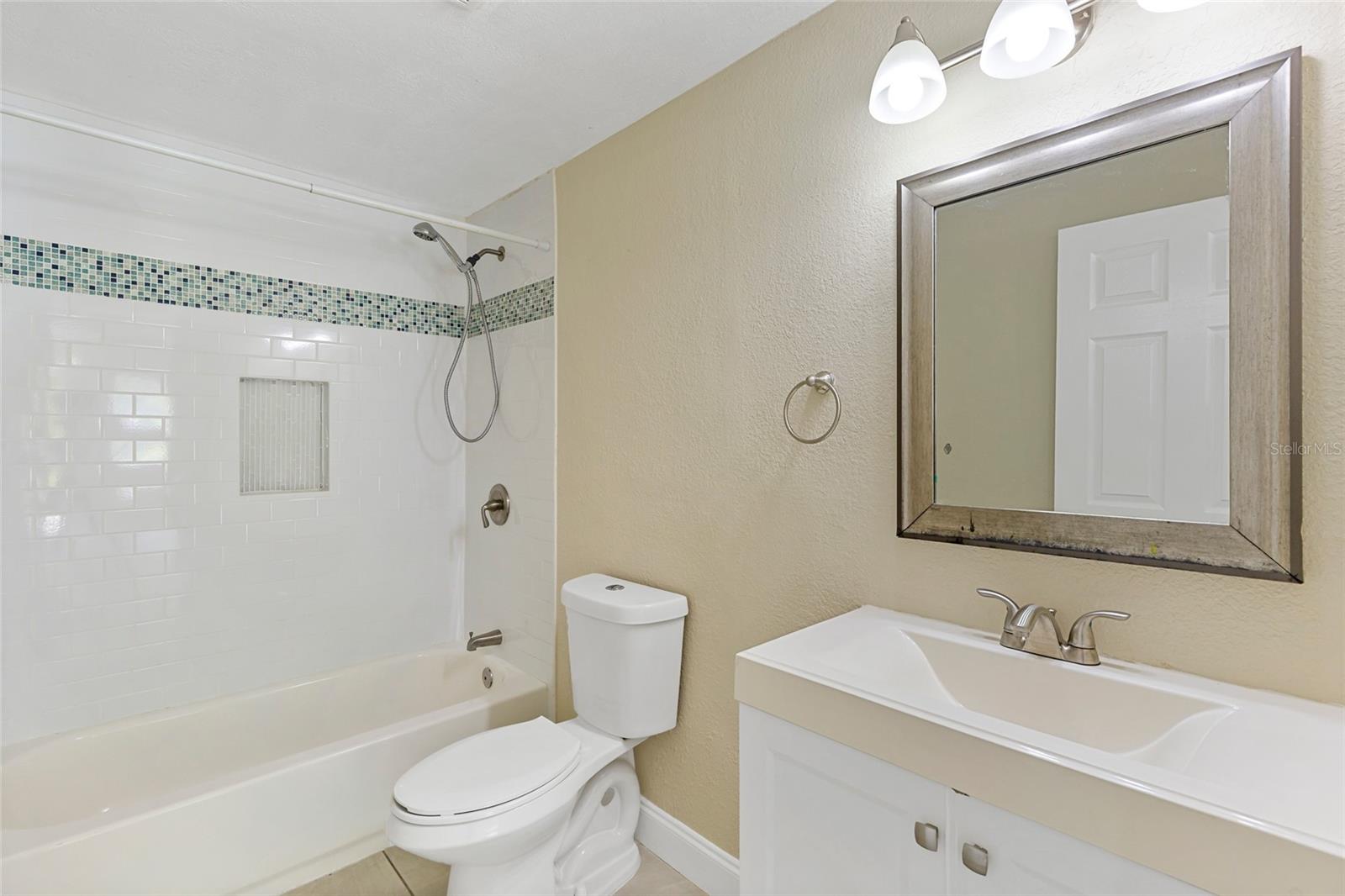 118 DAVID AVE — photo 30