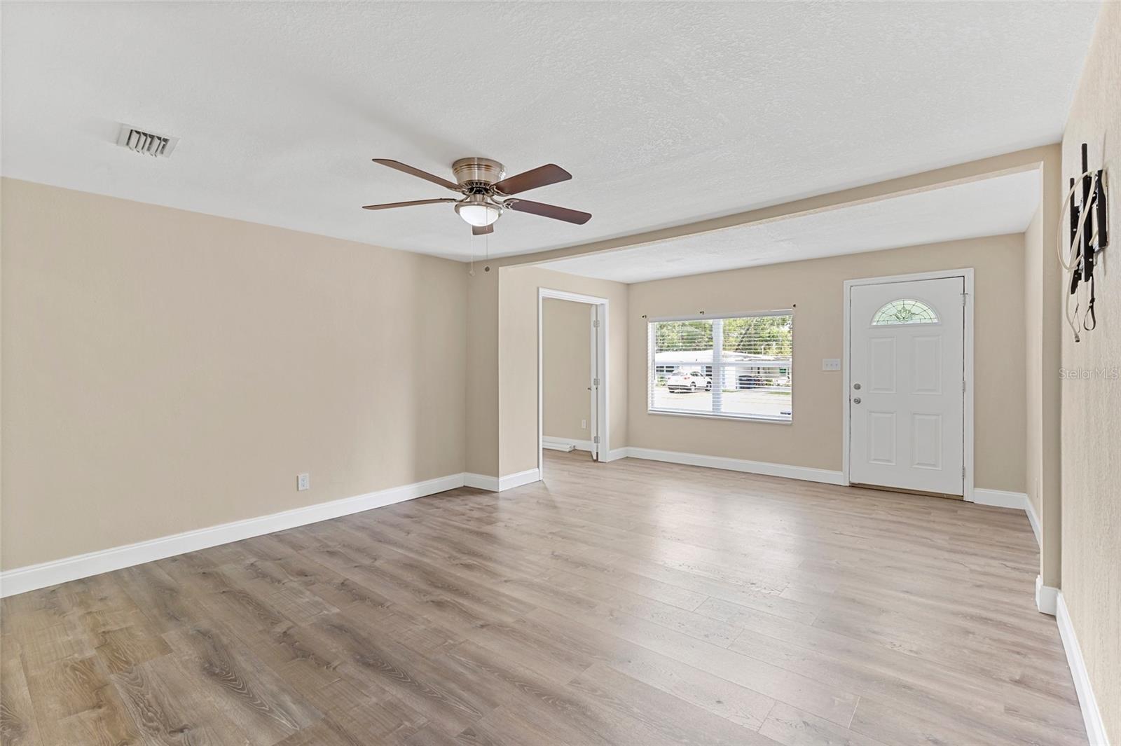118 DAVID AVE — photo 13