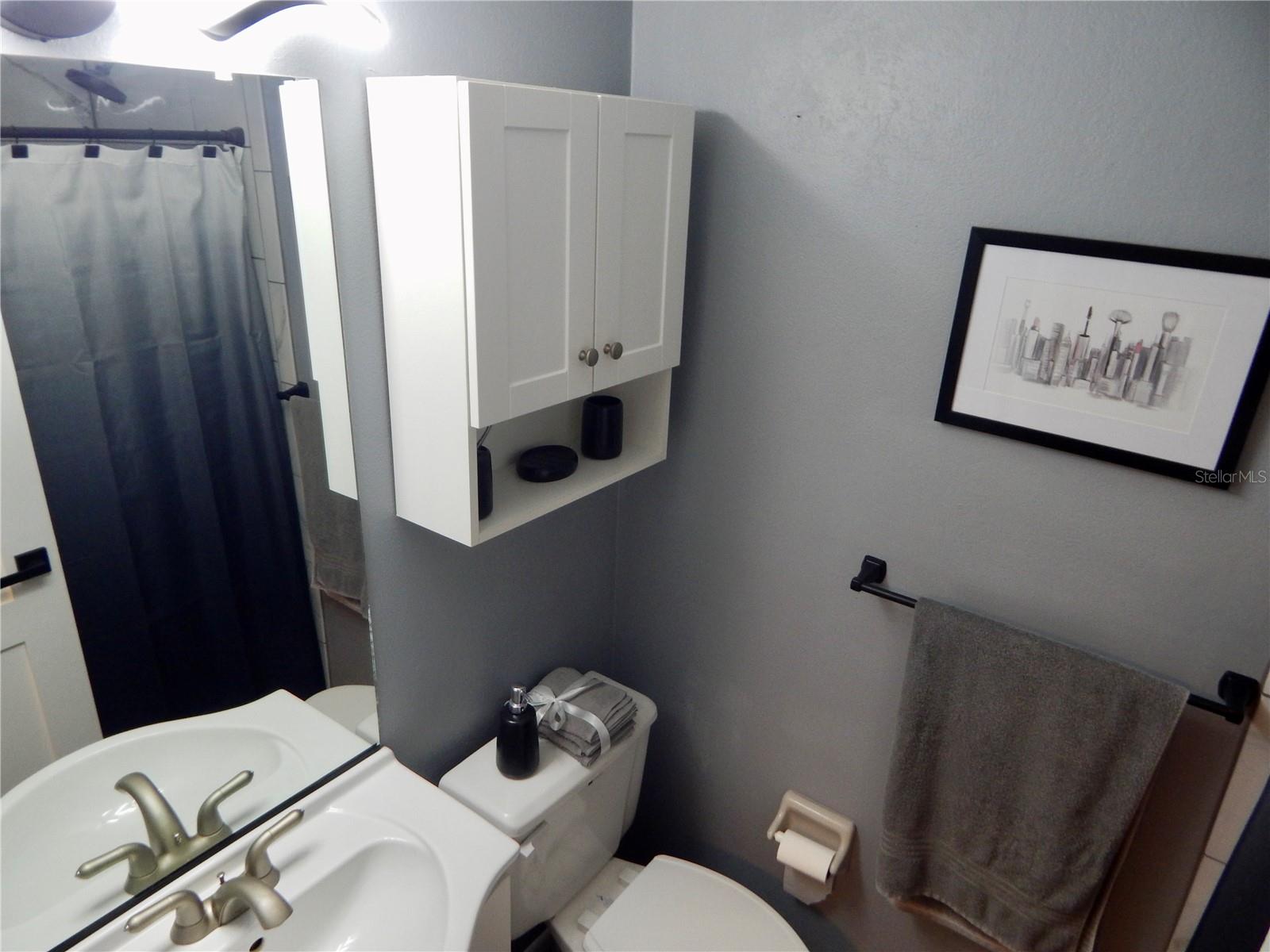 7353 APPLEGATE DR — photo 9