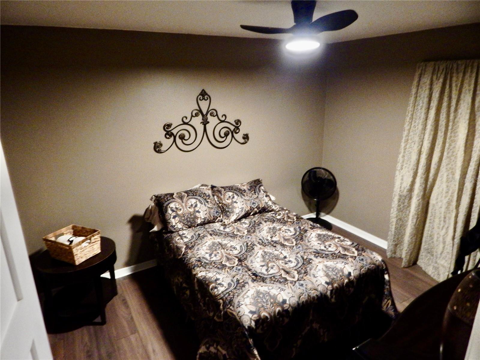 7353 APPLEGATE DR — photo 8