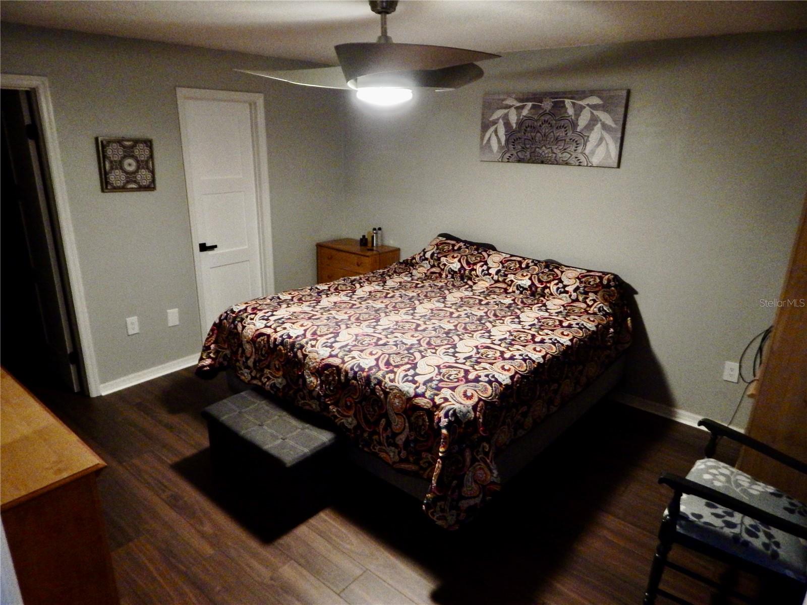 7353 APPLEGATE DR — photo 11