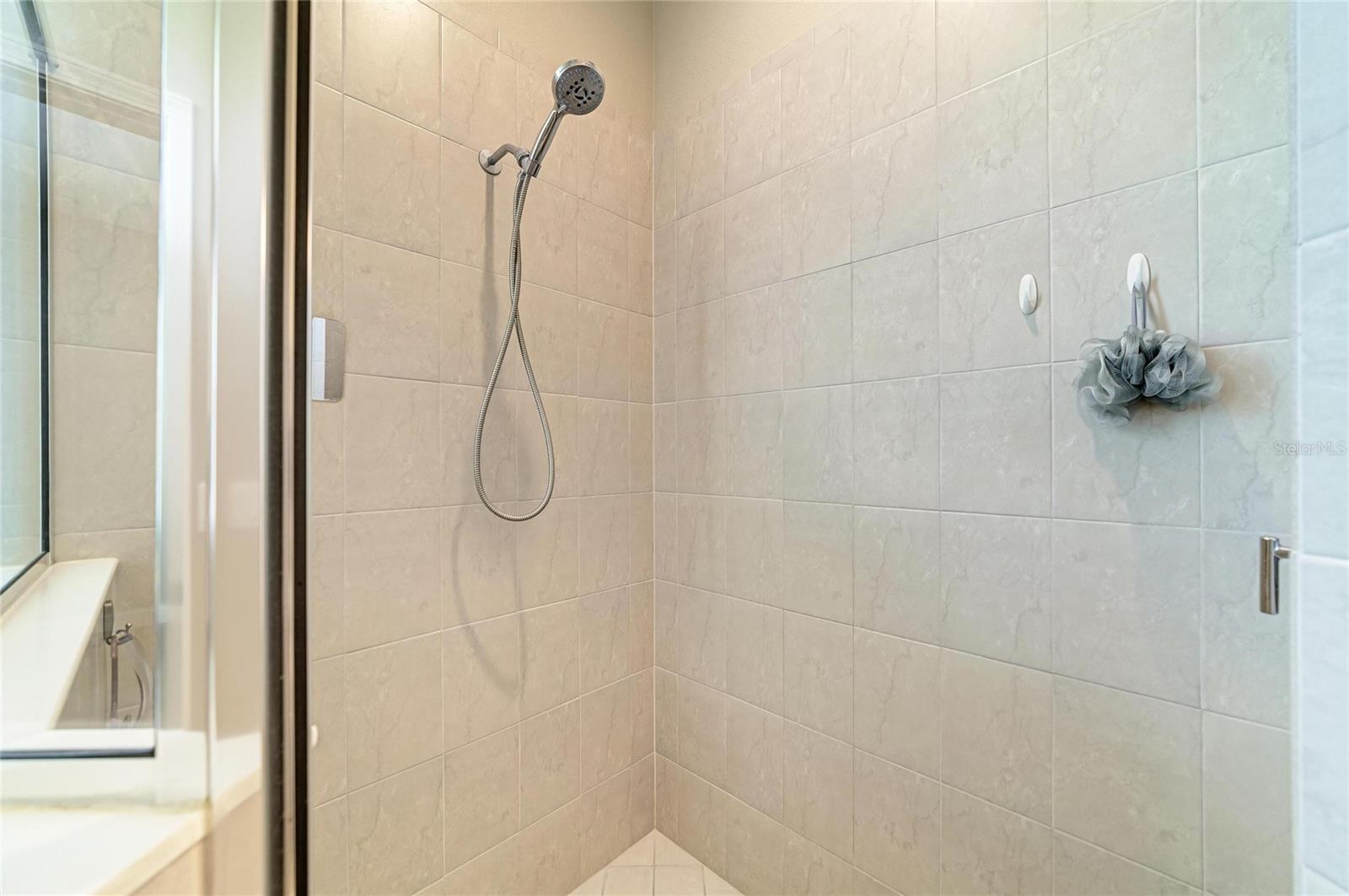 3835 CREEKSIDE PARK DR — photo 23