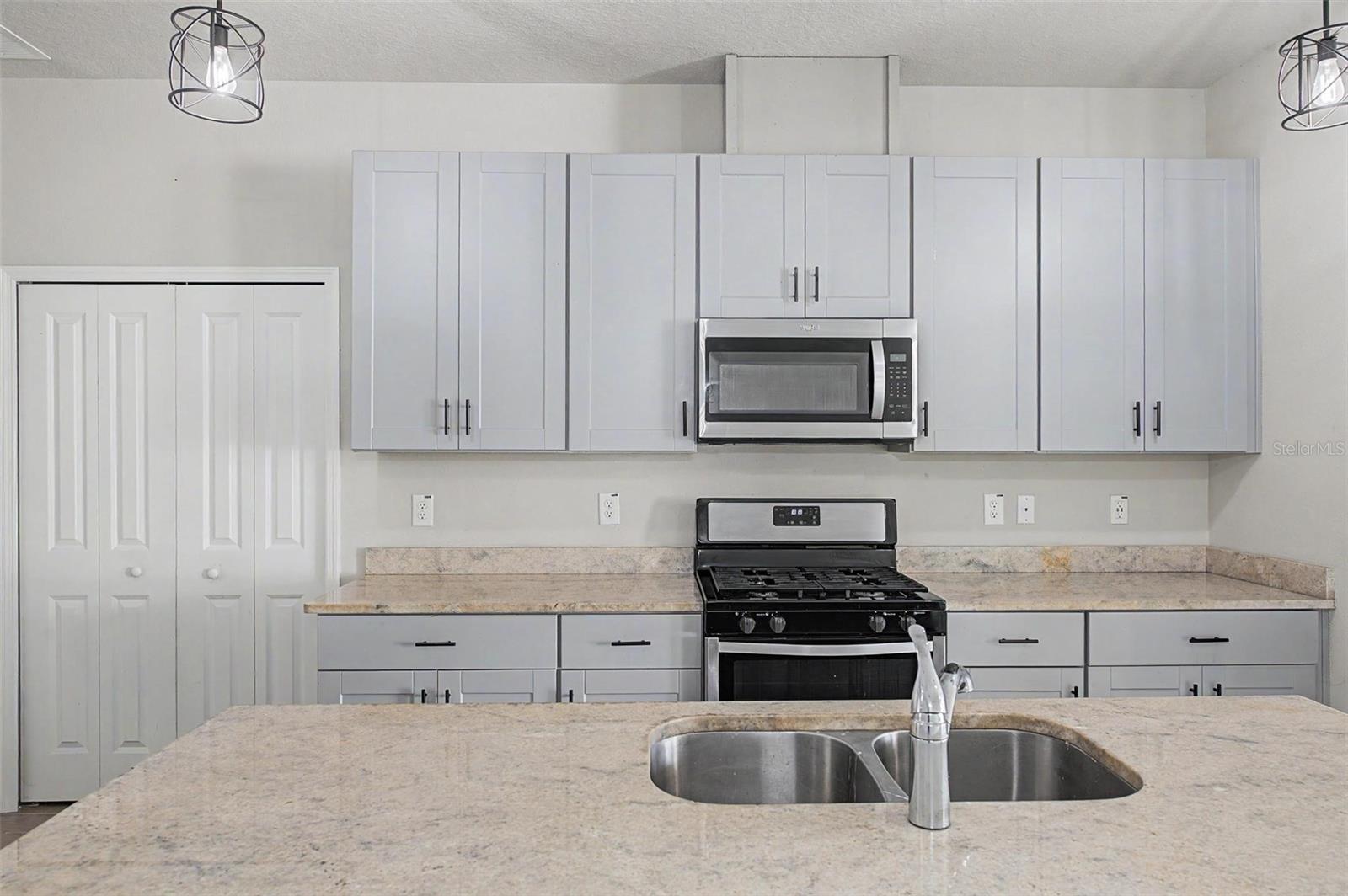 5435 BUNGALOW GROVE CT — photo 23