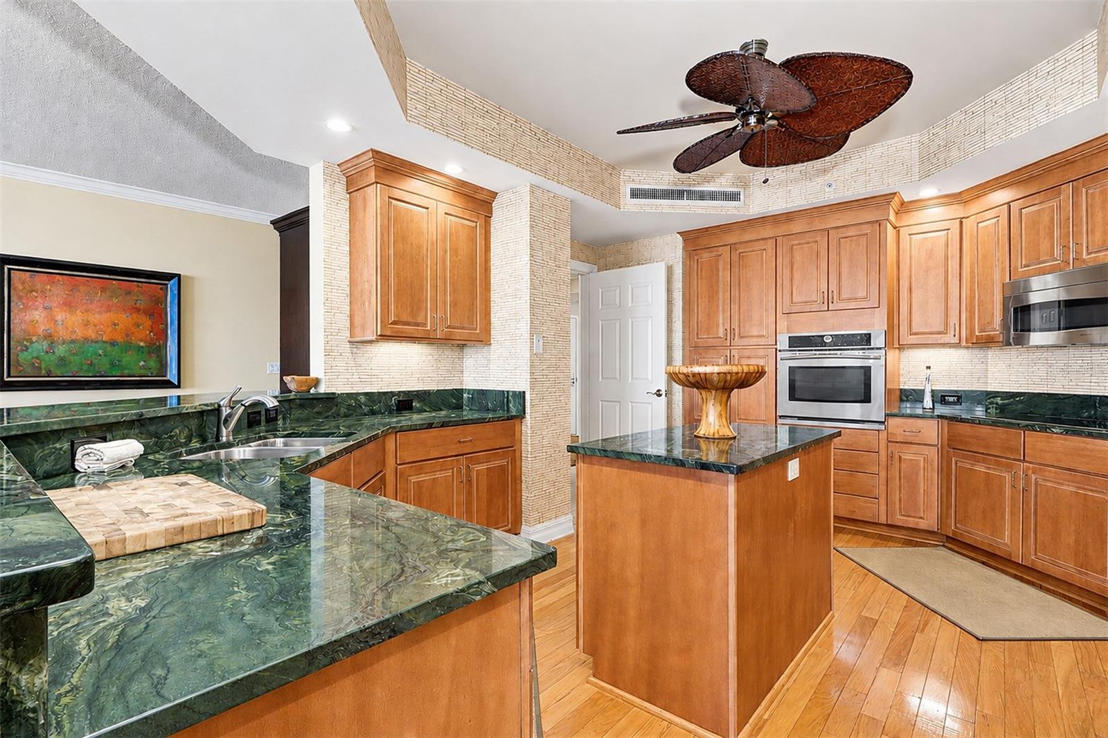 15208 GULF BLVD #404 — photo 34