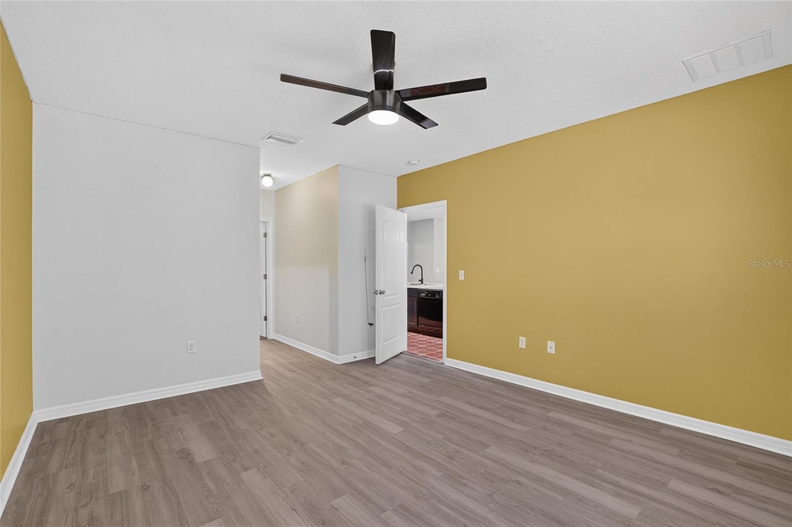 16441 TREASURE POINT DR — photo 34
