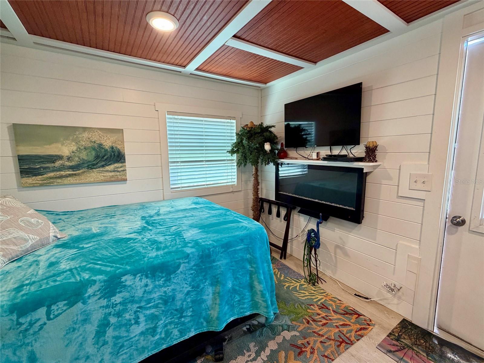 7004 ROCKWOOD DR — photo 35