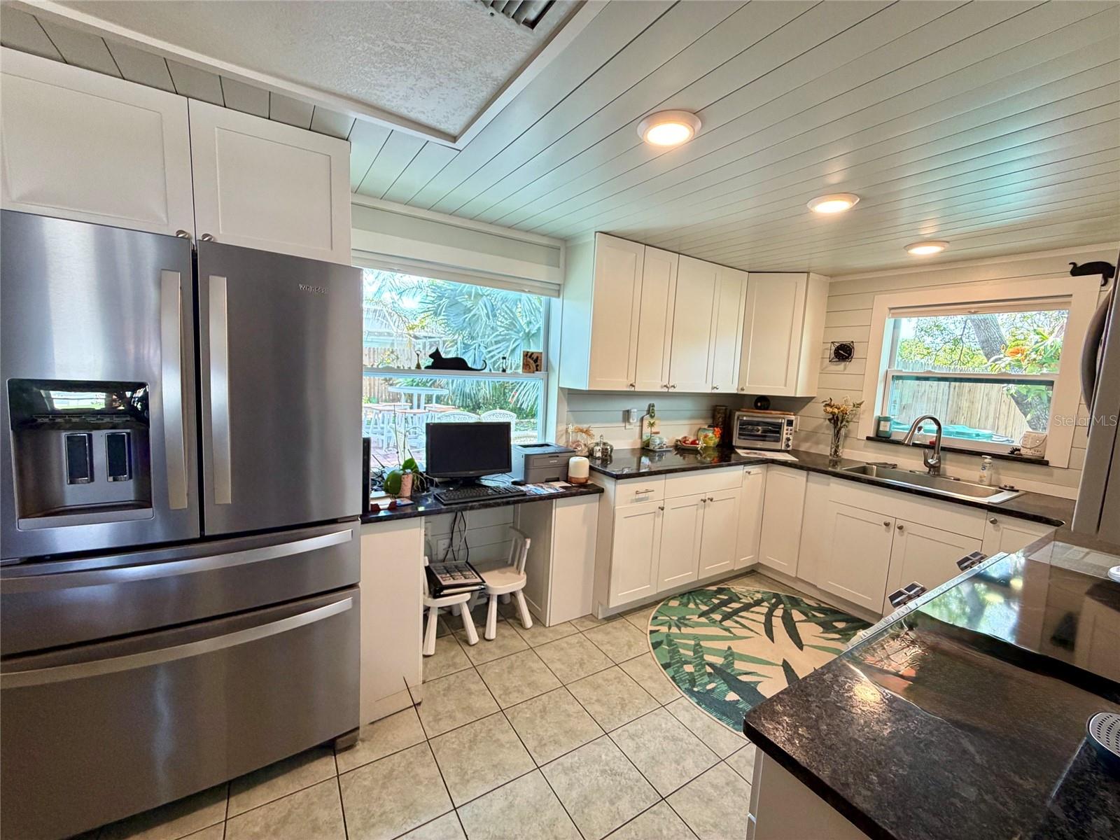 7004 ROCKWOOD DR — photo 4
