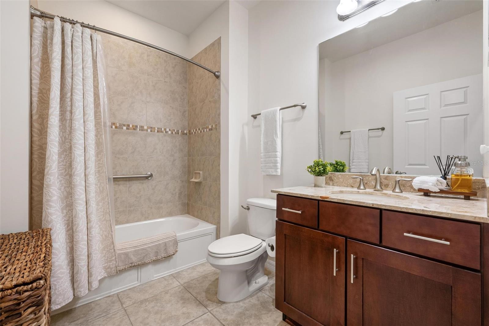 137 BELLA VISTA TER #33C — photo 34