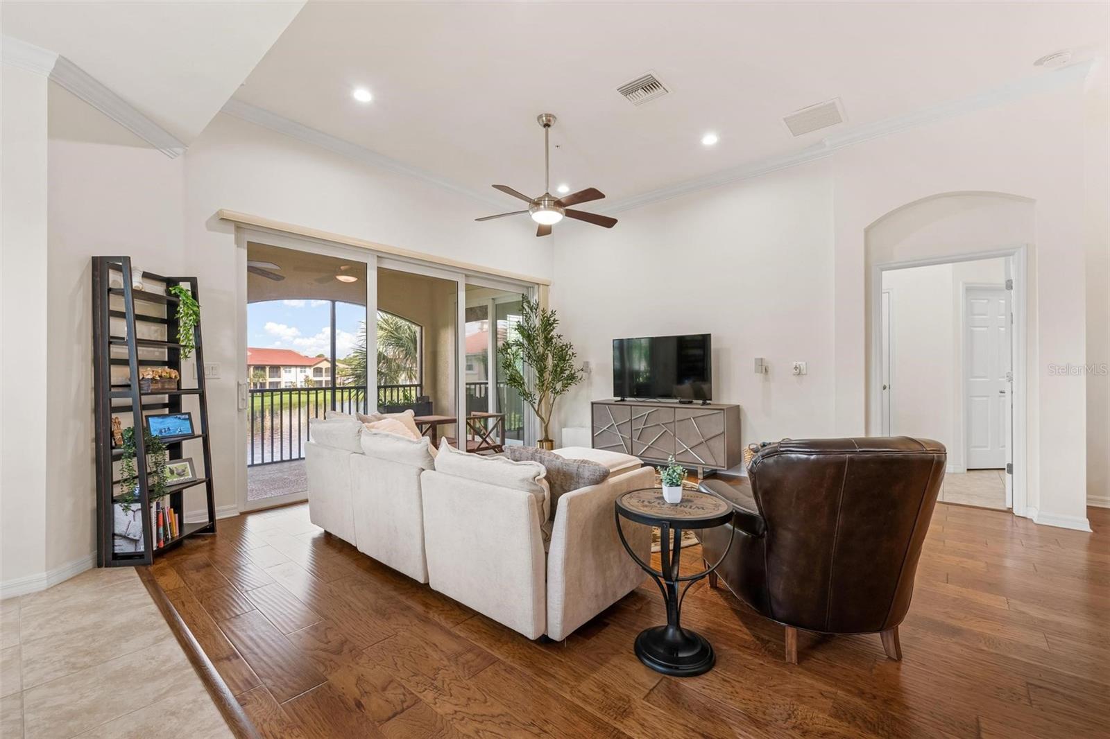 137 BELLA VISTA TER #33C — photo 10