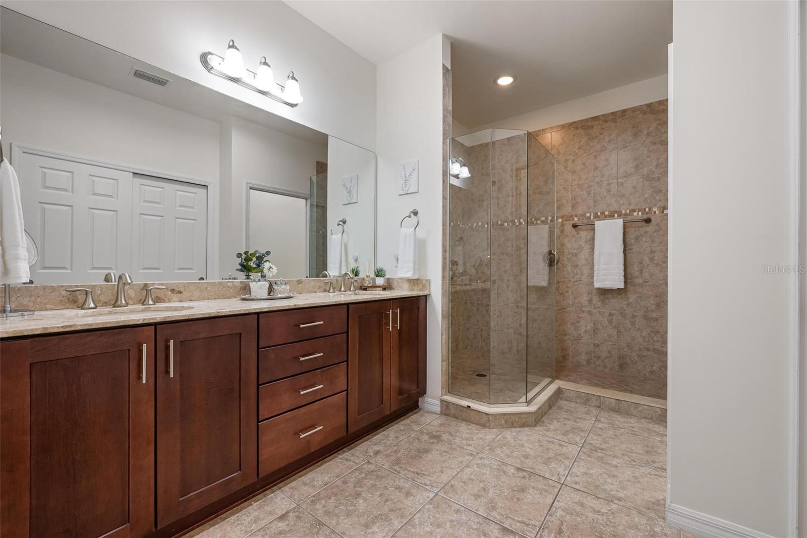 137 BELLA VISTA TER #33C — photo 27
