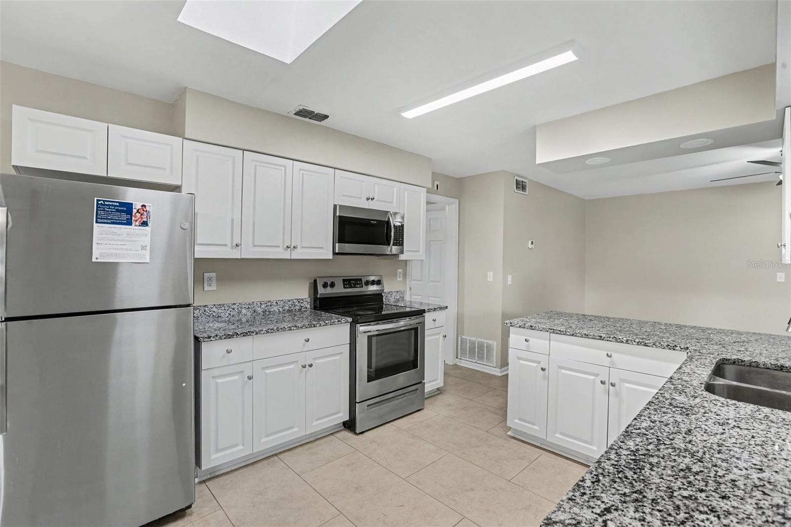 1909 SHANNONWOOD CT — photo 8