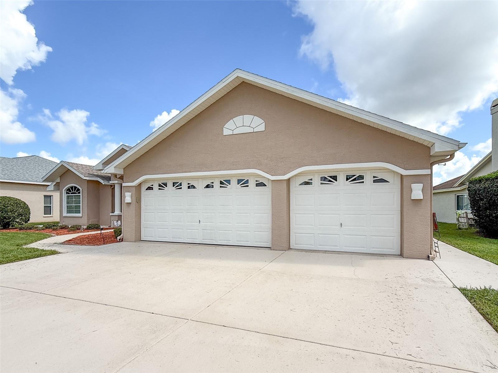 8533 CORAL CREEK LOOP — photo 4