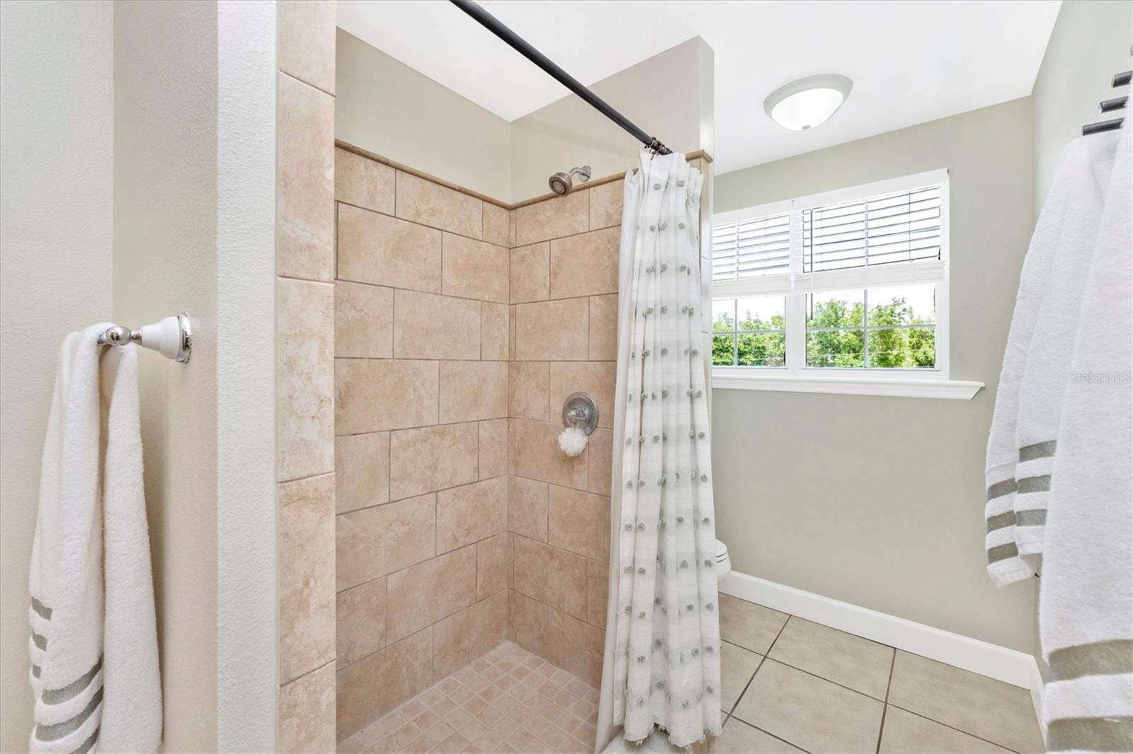 1901 JOSHUA DR — photo 33