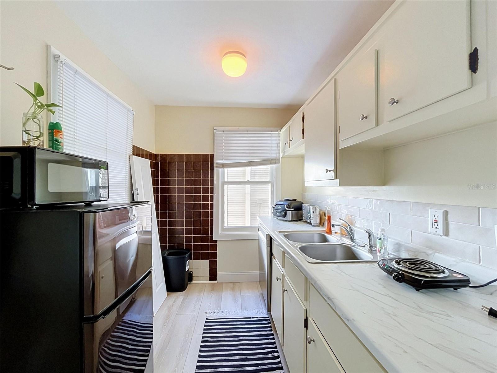 210 W FLORIBRASKA AVE — photo 53
