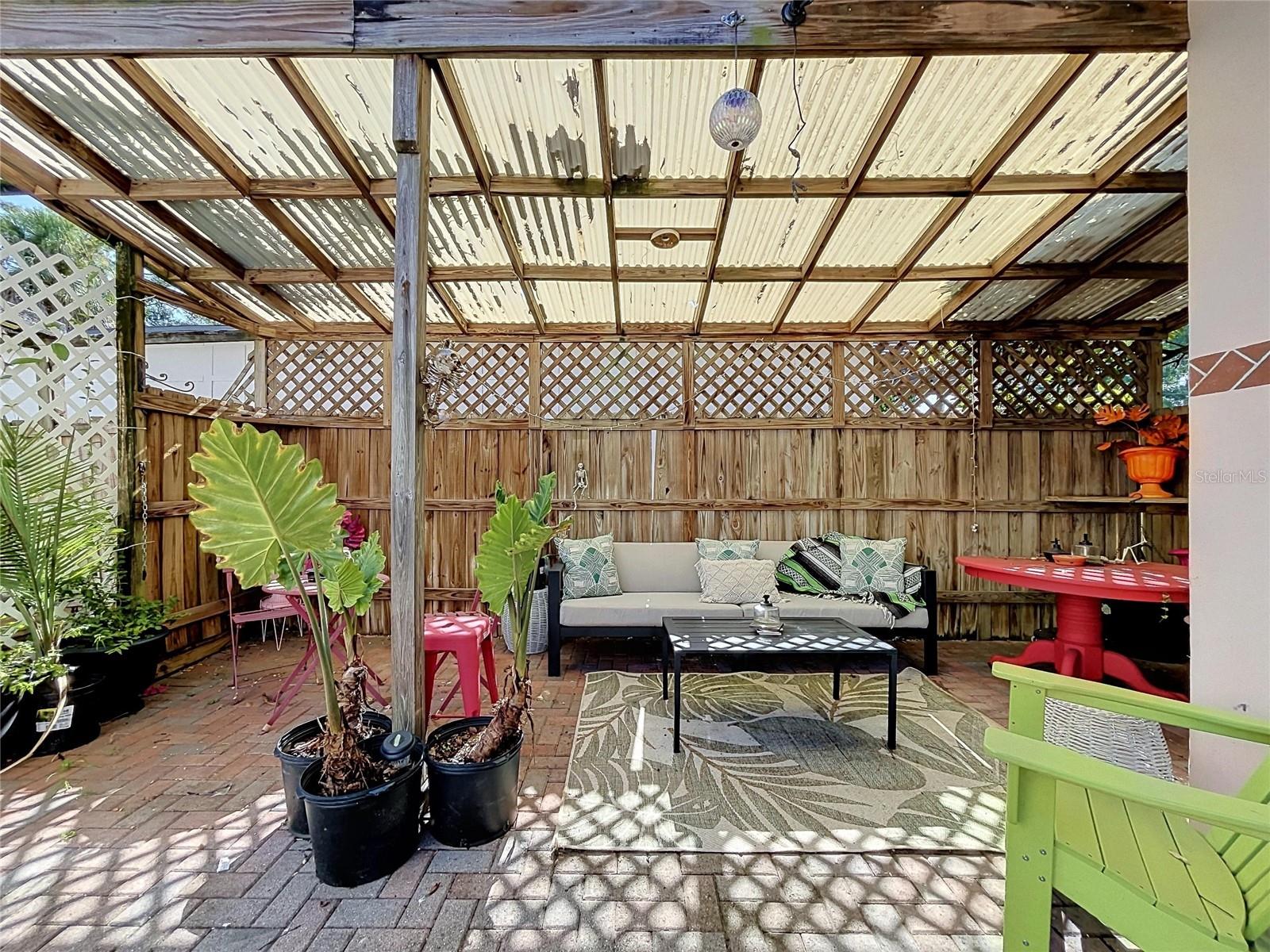 210 W FLORIBRASKA AVE — photo 62