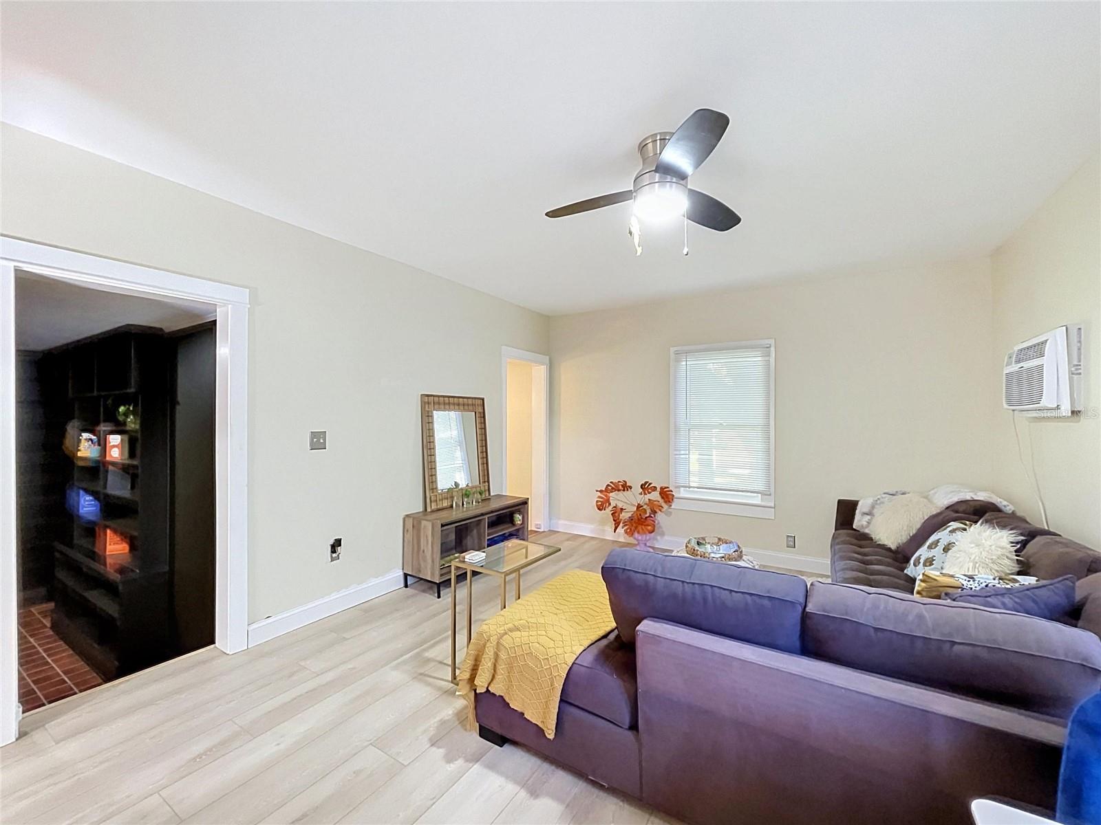 210 W FLORIBRASKA AVE — photo 50