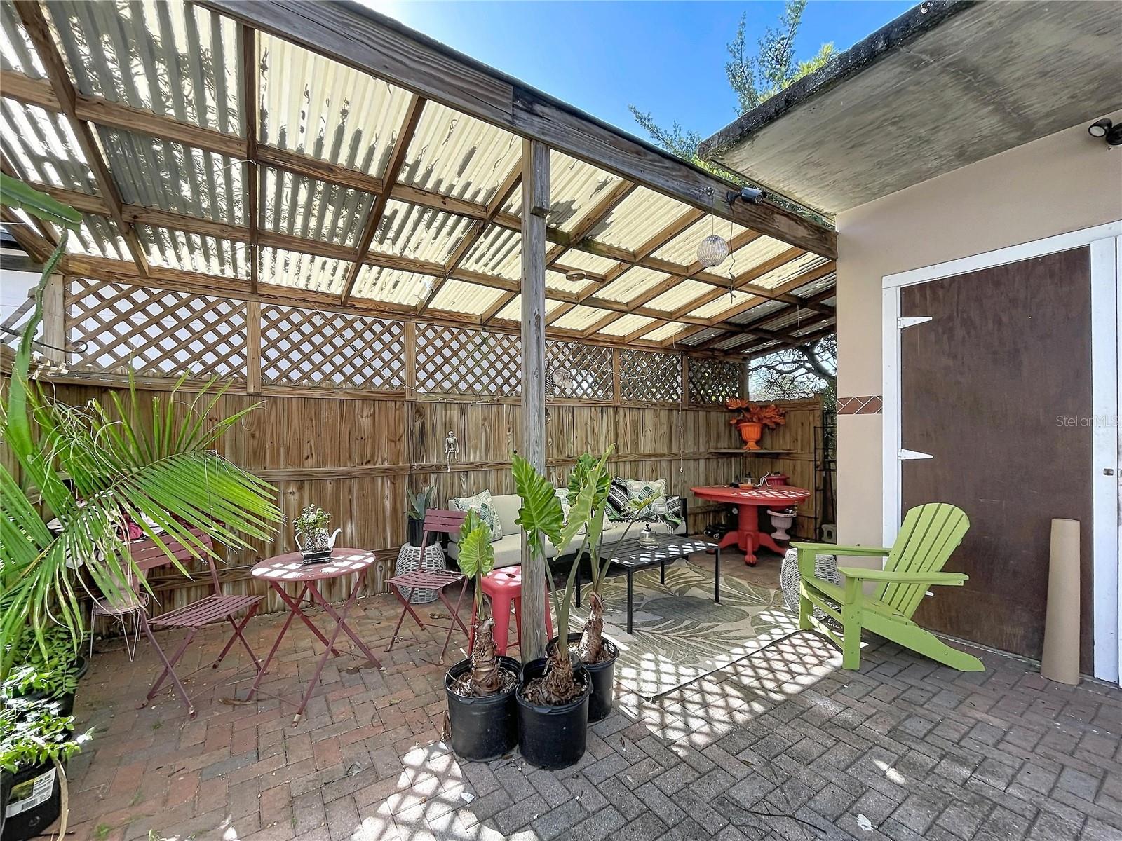 210 W FLORIBRASKA AVE — photo 61