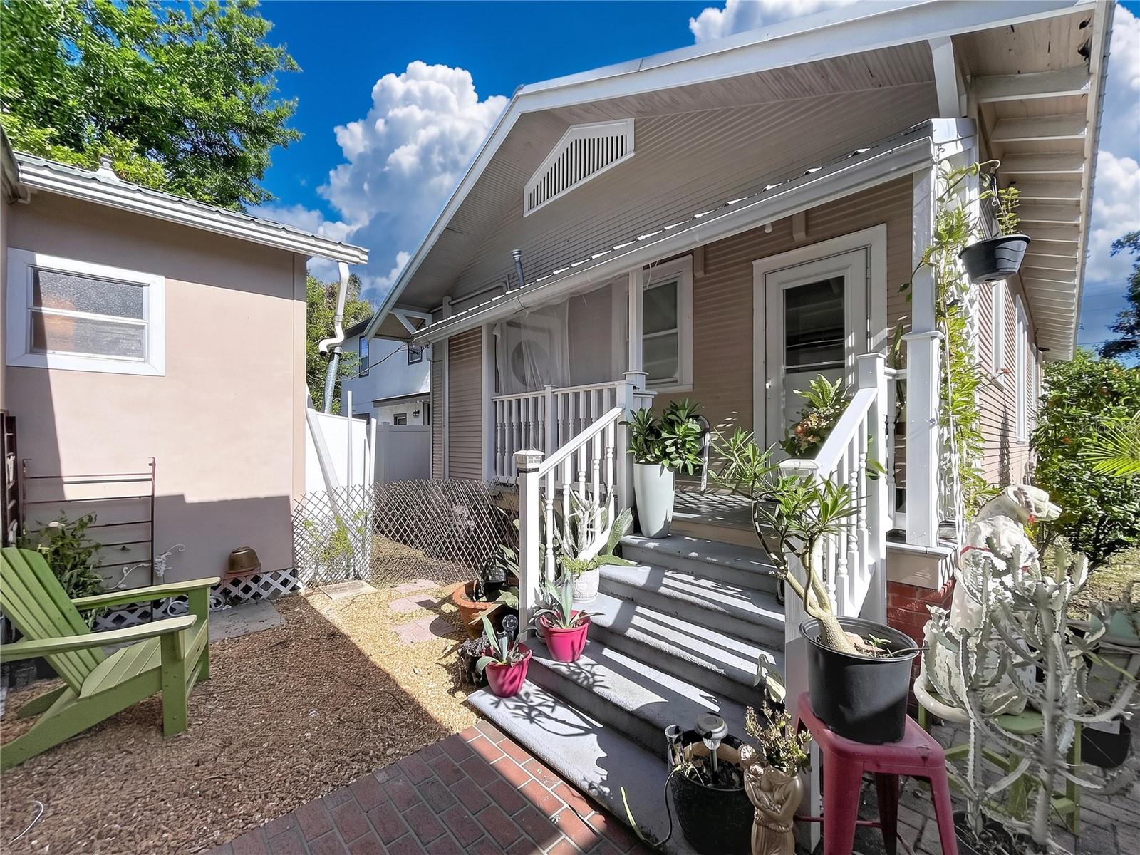 210 W FLORIBRASKA AVE — photo 41