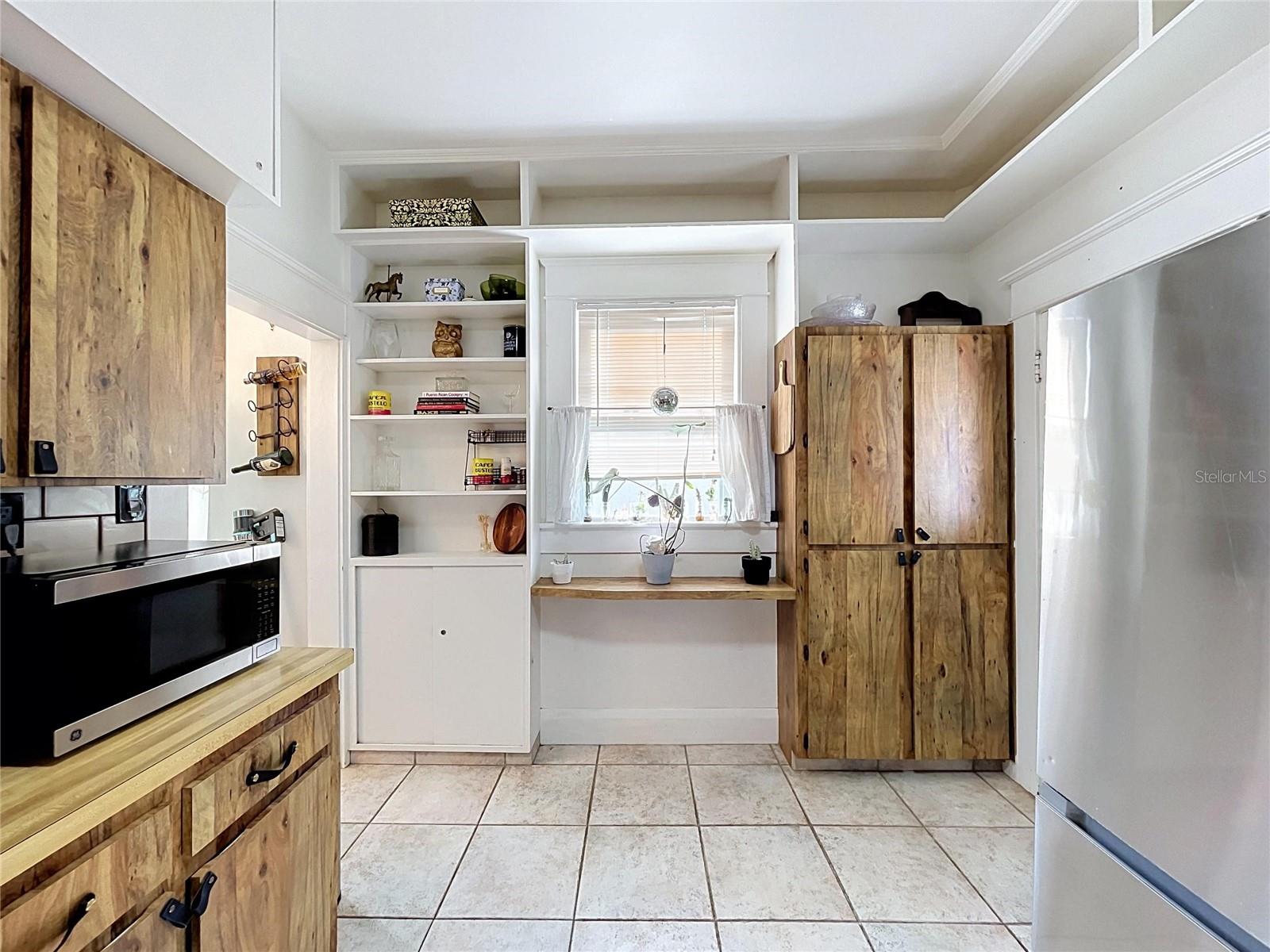 210 W FLORIBRASKA AVE — photo 25