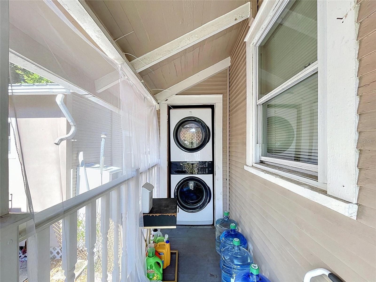 210 W FLORIBRASKA AVE — photo 60