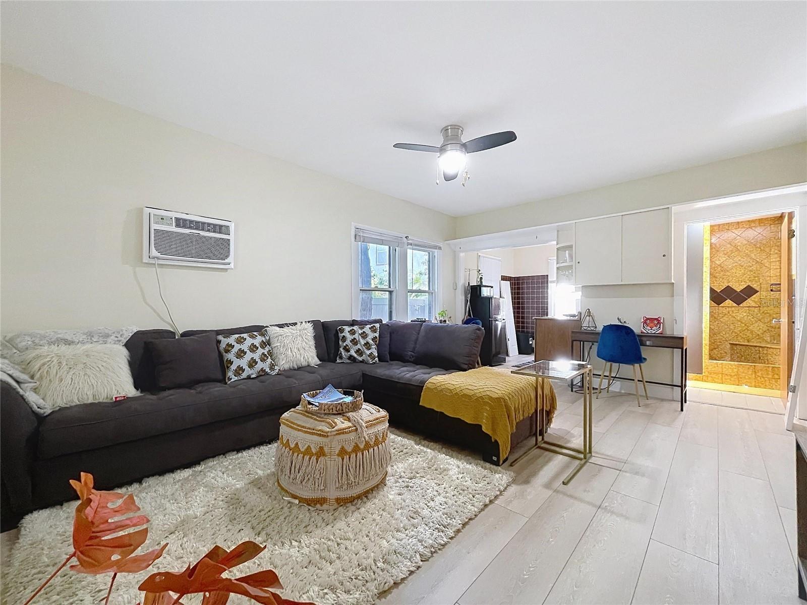 210 W FLORIBRASKA AVE — photo 47