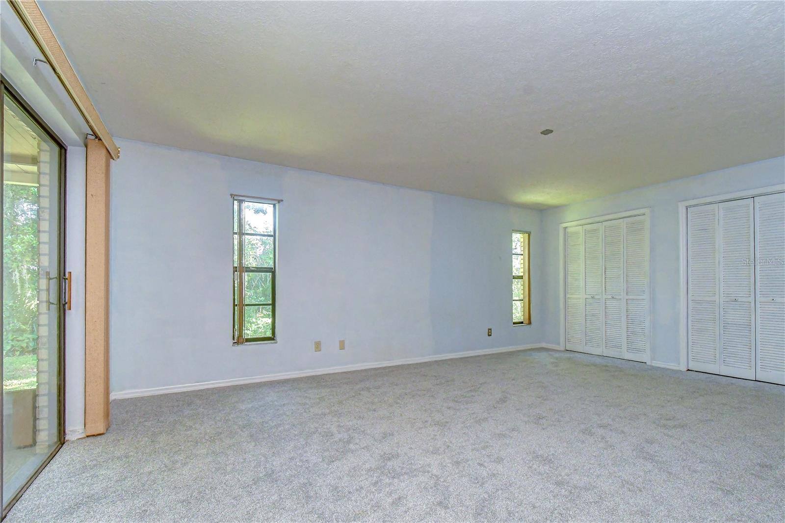 716 WESTWOOD DR — photo 11