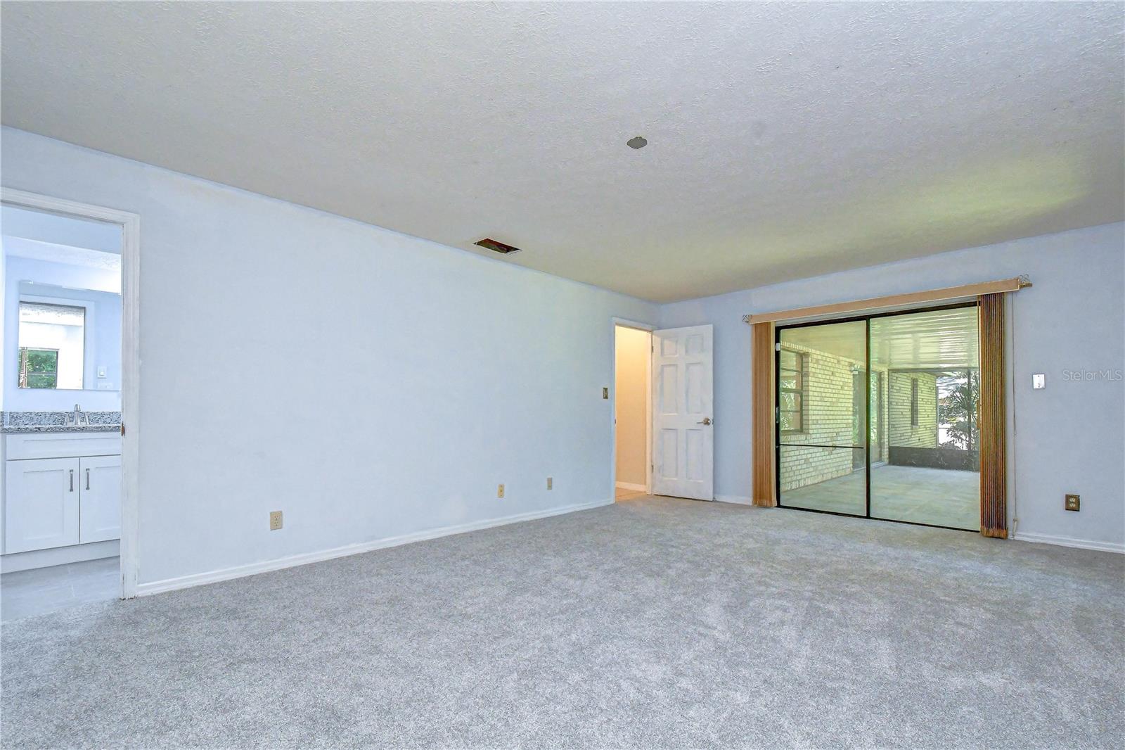 716 WESTWOOD DR — photo 12