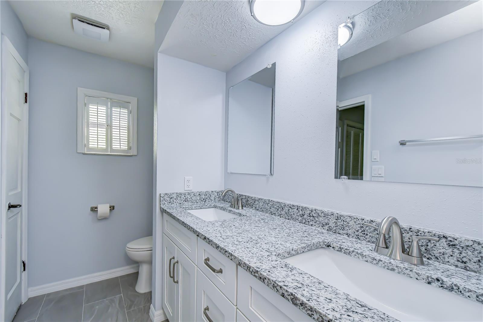 716 WESTWOOD DR — photo 14