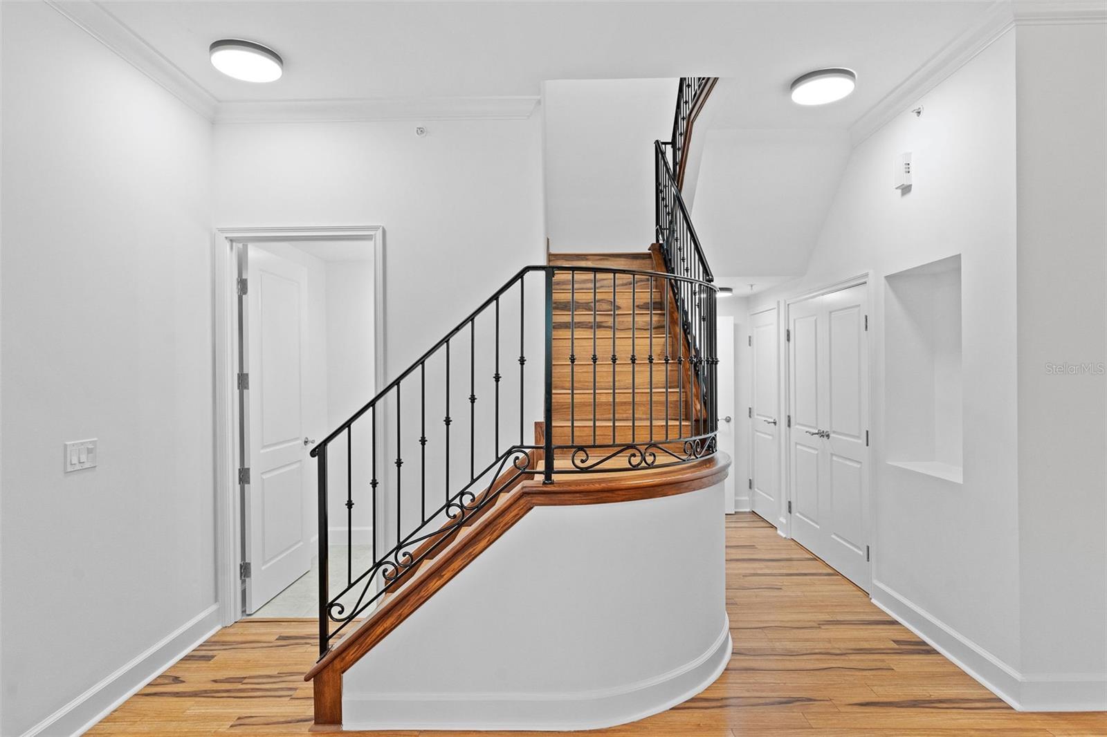 300 BEACH DR NE #309 — photo 12