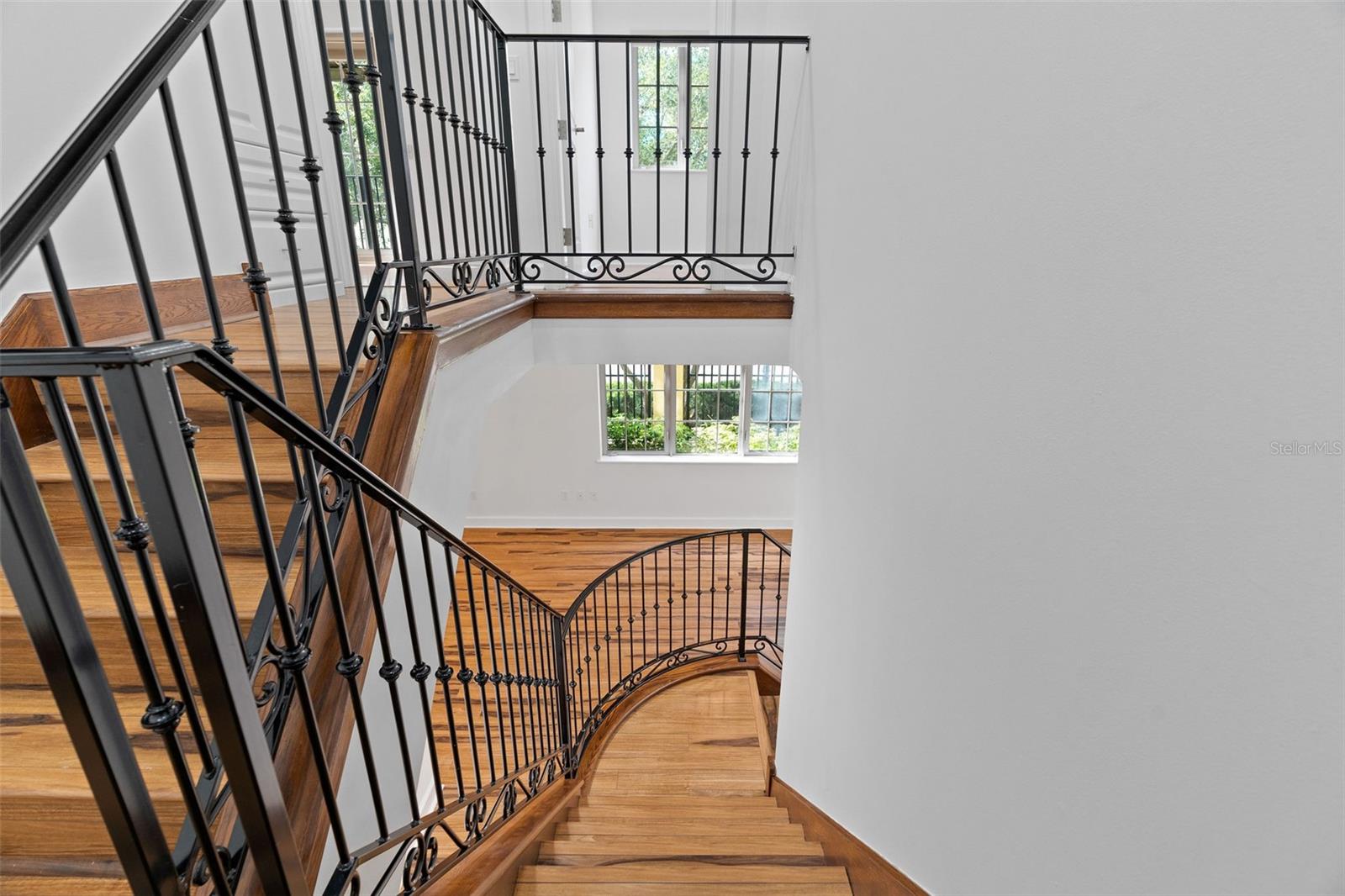 300 BEACH DR NE #309 — photo 14