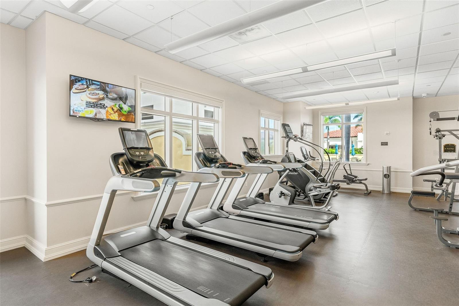 300 BEACH DR NE #309 — photo 32