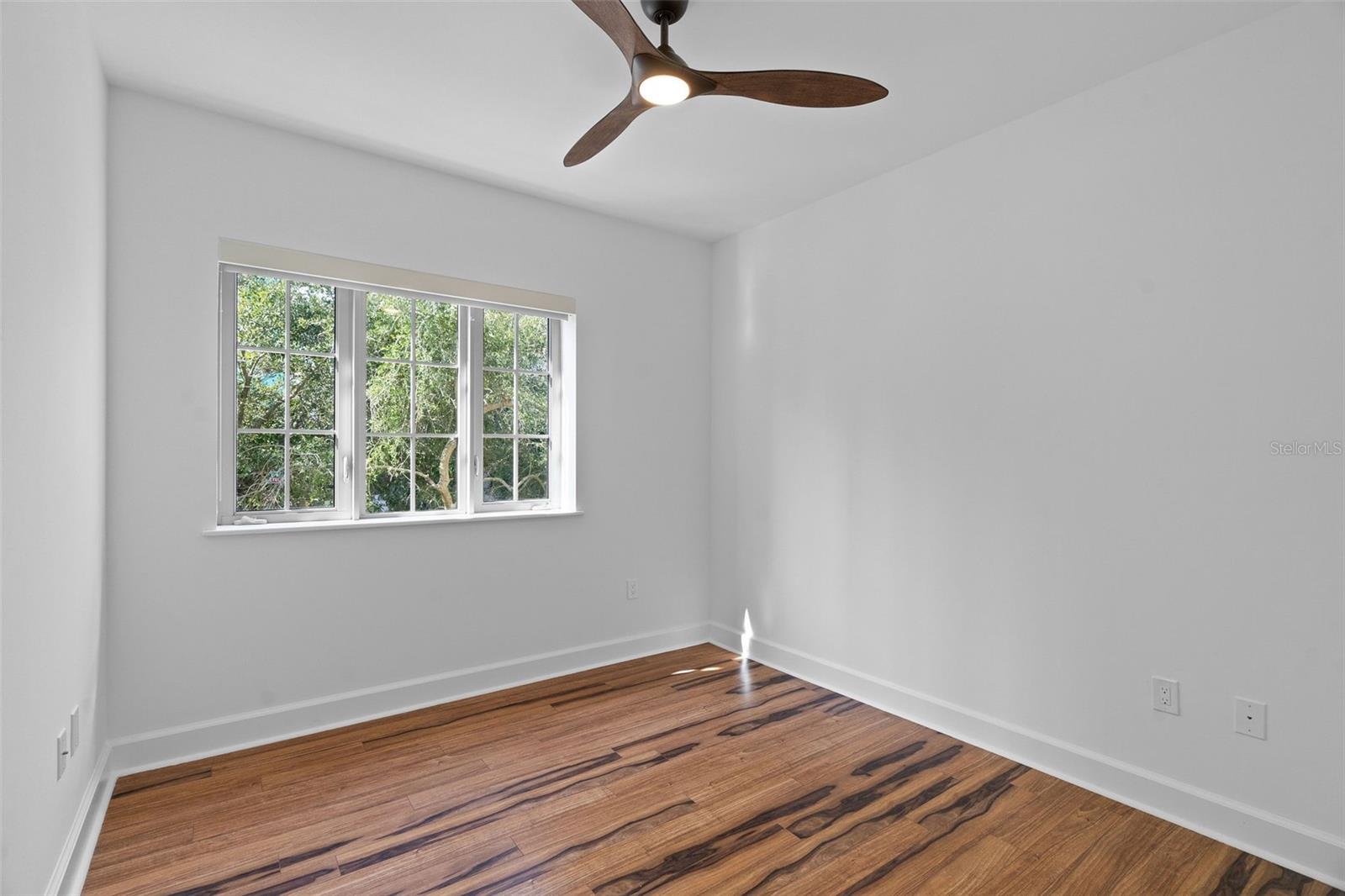 300 BEACH DR NE #309 — photo 22