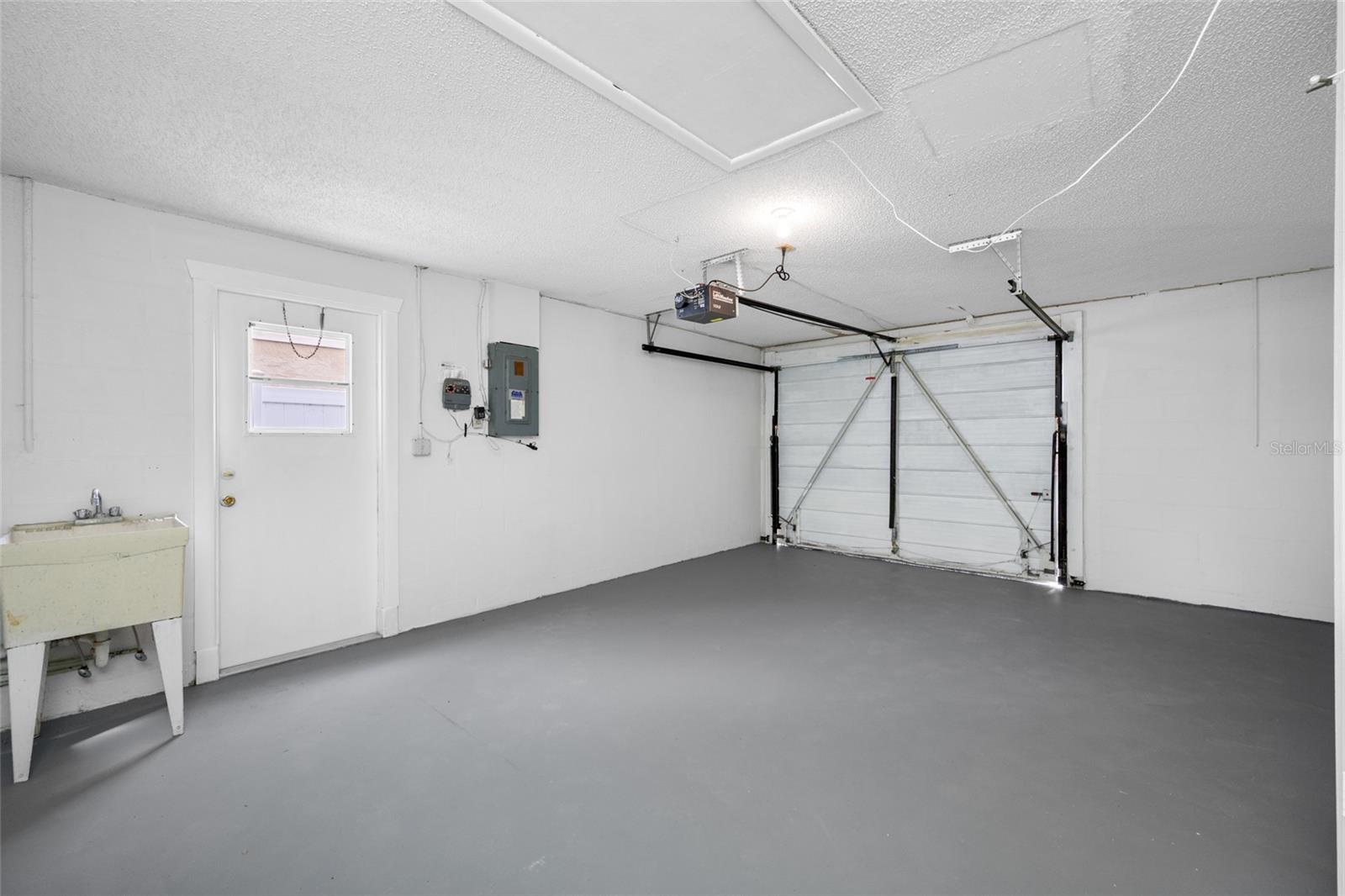 11724 PAIGE DR — photo 23