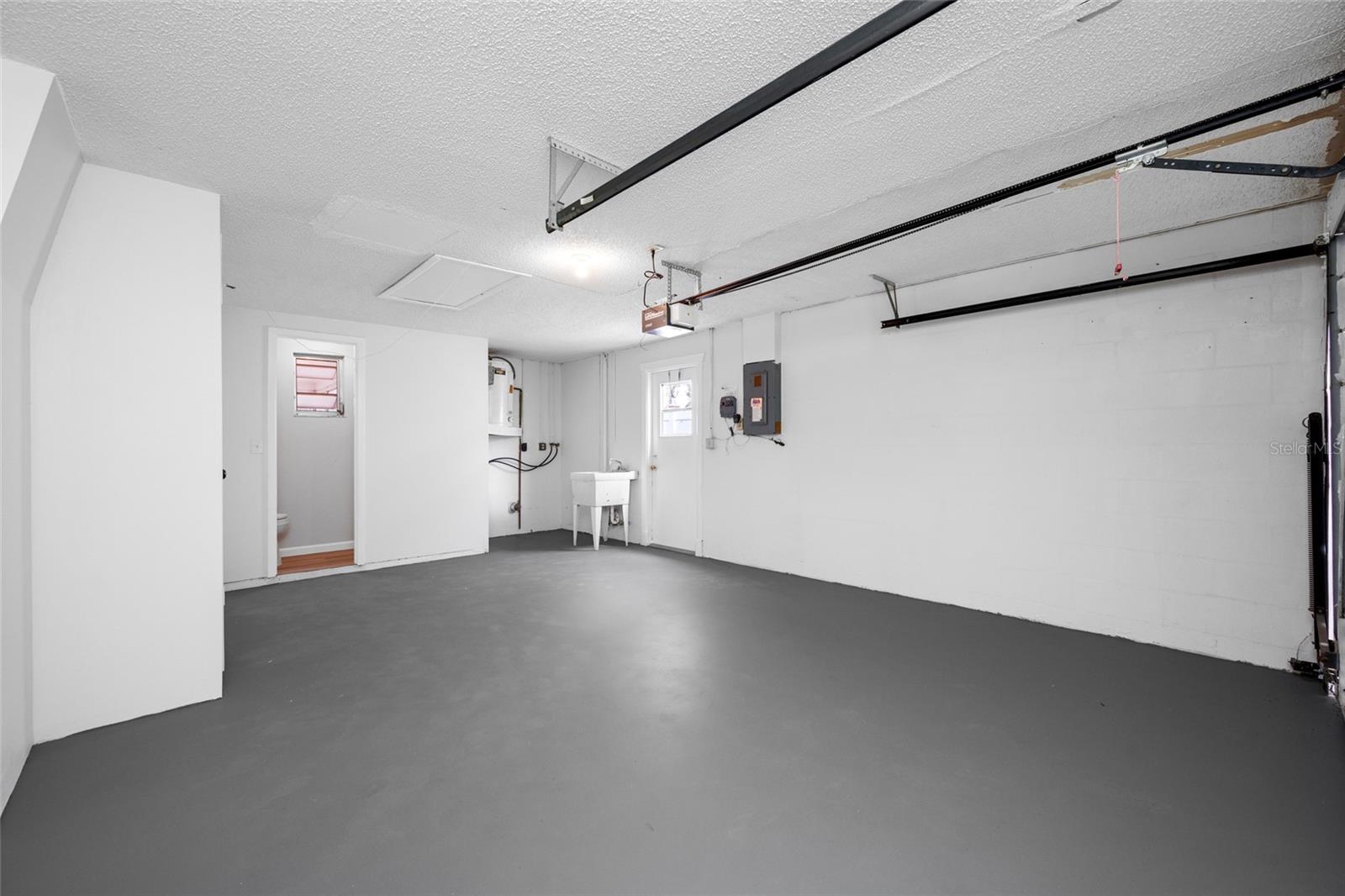 11724 PAIGE DR — photo 25