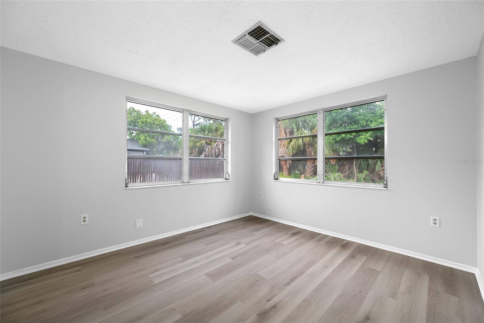 11724 PAIGE DR — photo 13