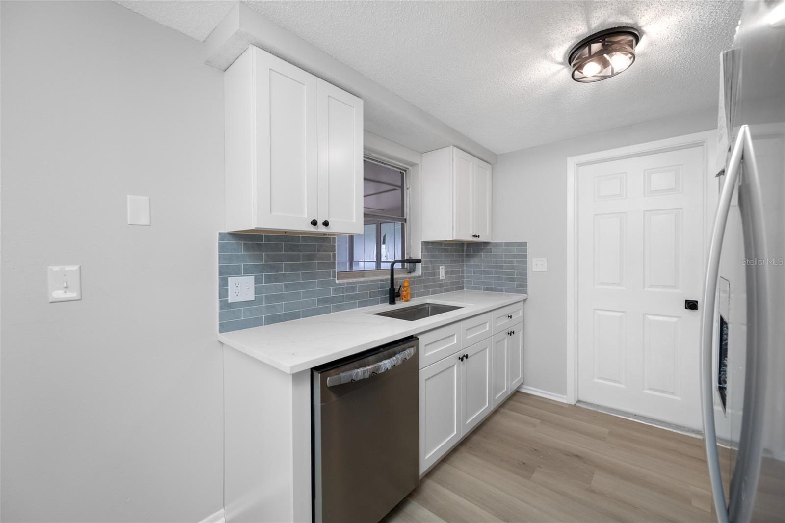 11724 PAIGE DR — photo 8