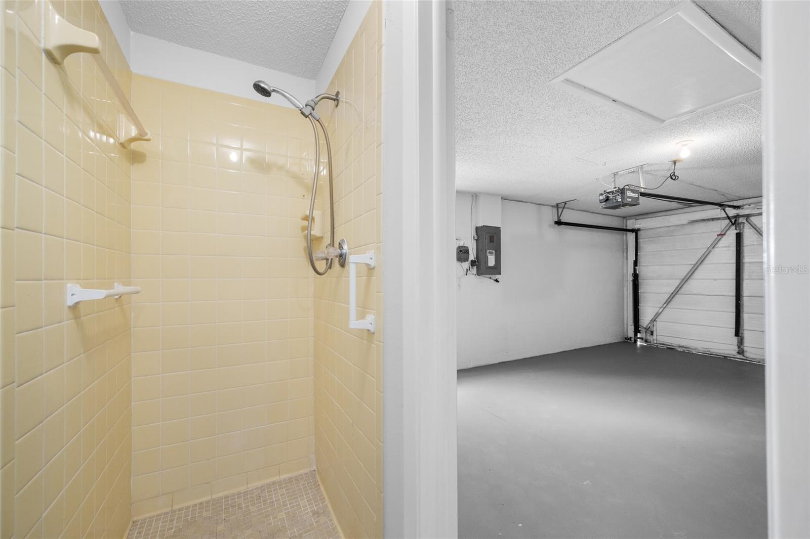 11724 PAIGE DR — photo 22