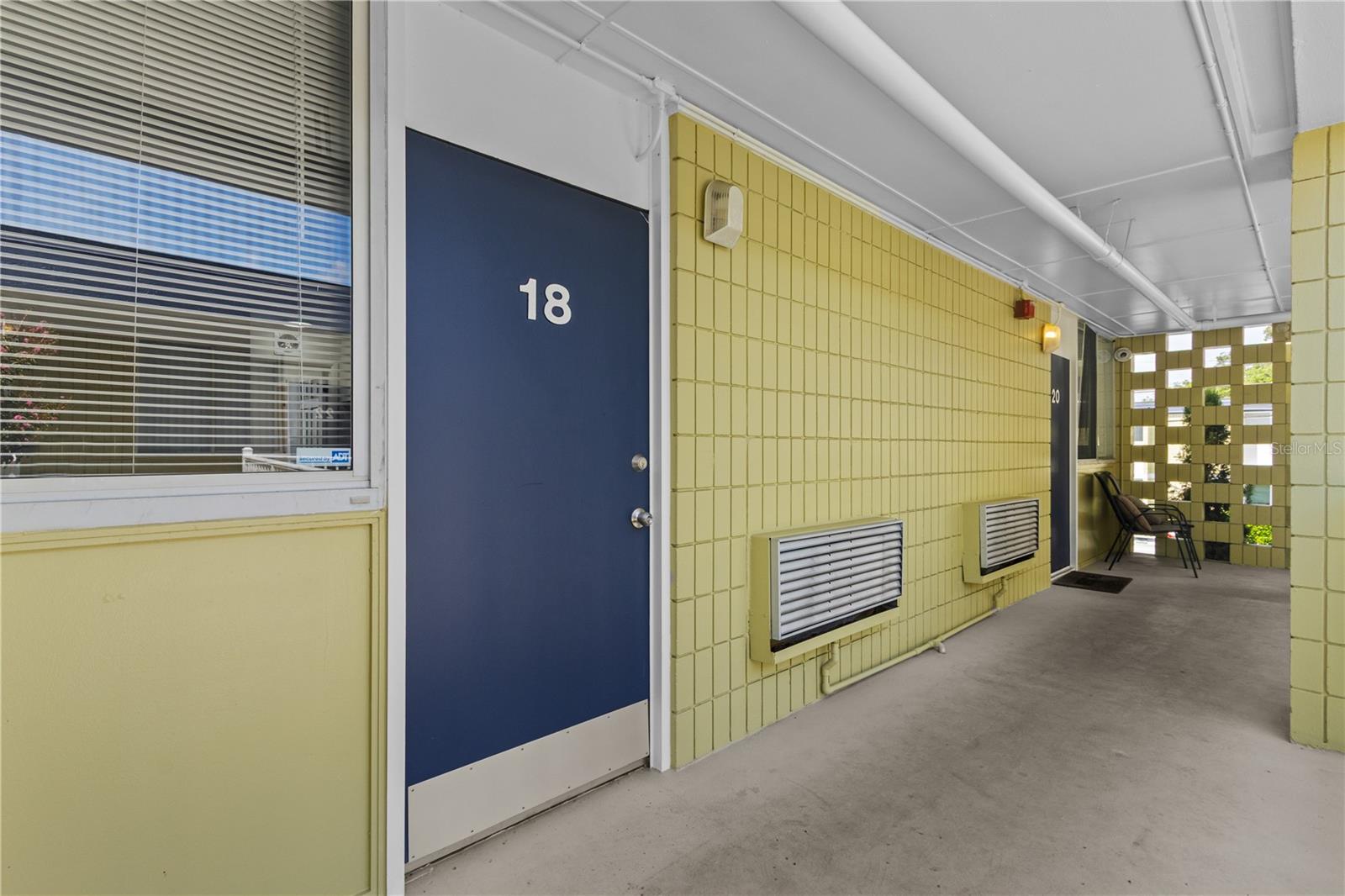 1301 S HOWARD AVE #B18 — photo 21