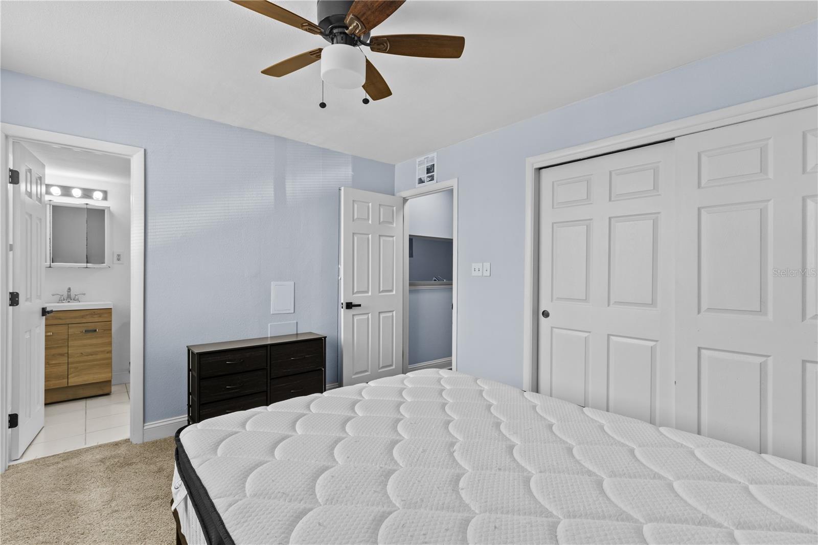 1301 S HOWARD AVE #B18 — photo 14