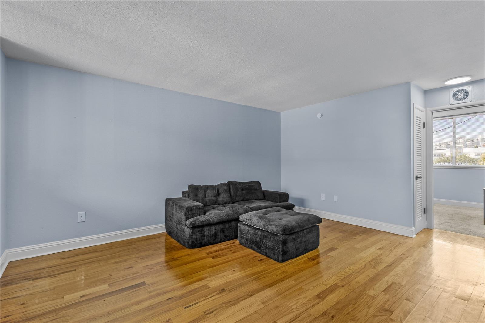 1301 S HOWARD AVE #B18 — photo 6