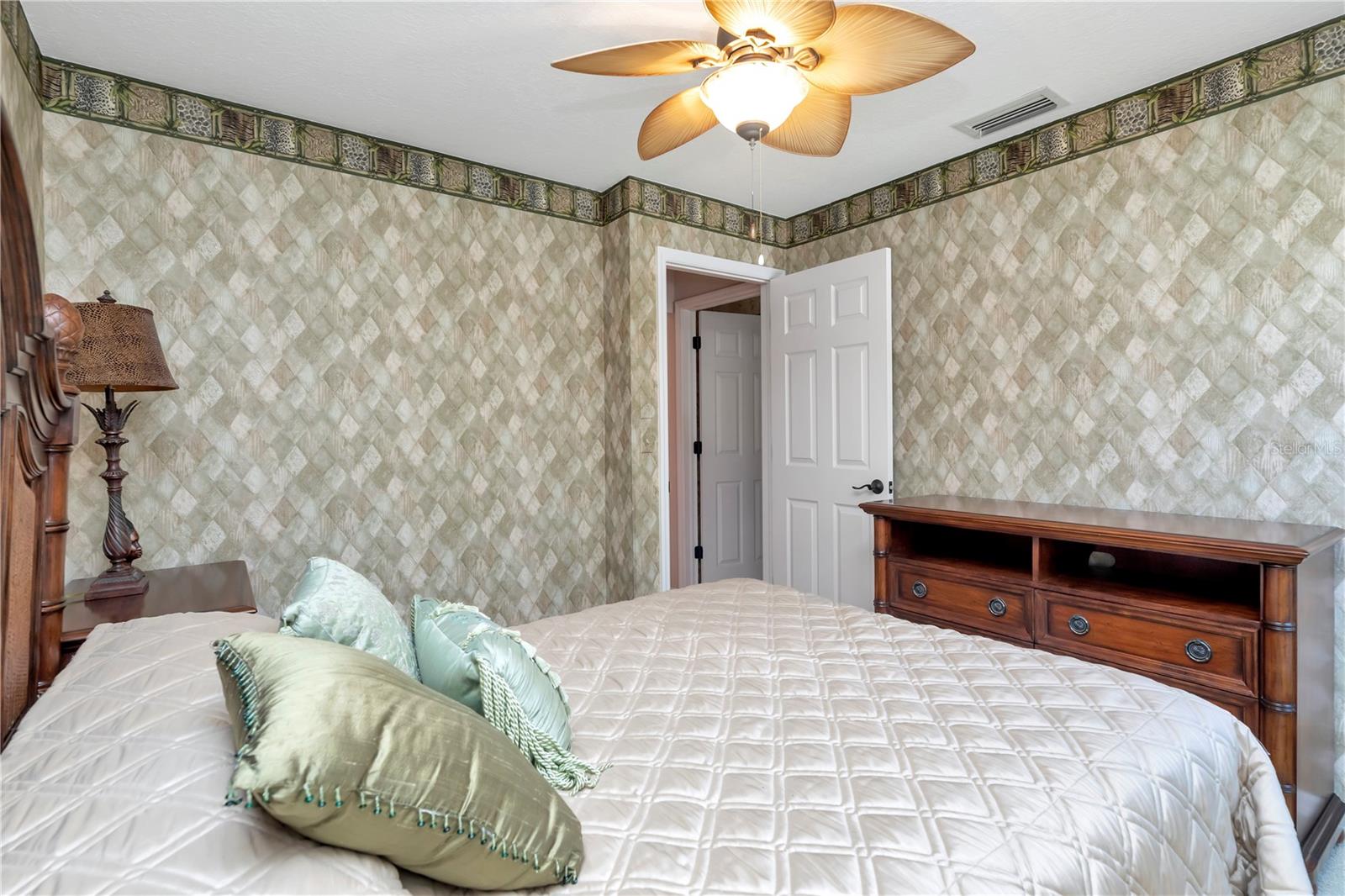 341 WINDRUSH LOOP #341 — photo 10